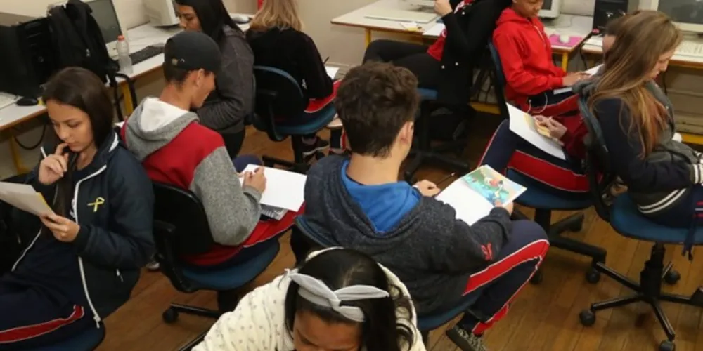 Estudantes participaram de palestras e atividades práticas voltadas ao mercado de trabalho


