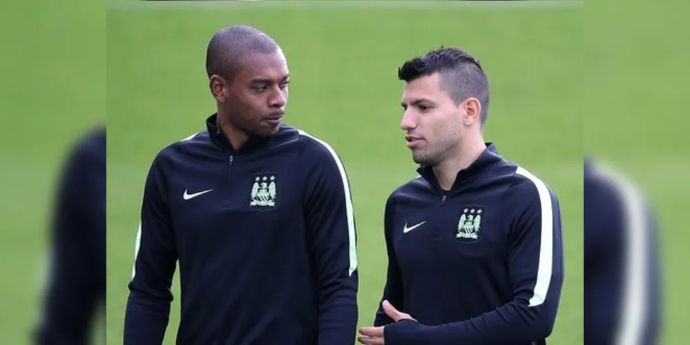 Aguero é companheiro de Fernandinho, ex-Athletico, no time inglês