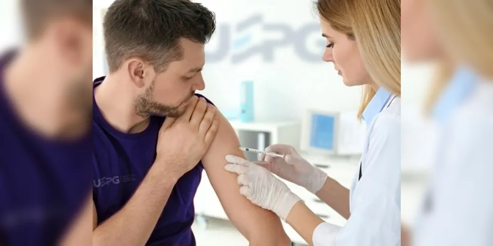 Campanha acontece nos dois campis da universidade e tem como objetivo prevenir servidores, alunos e professores

