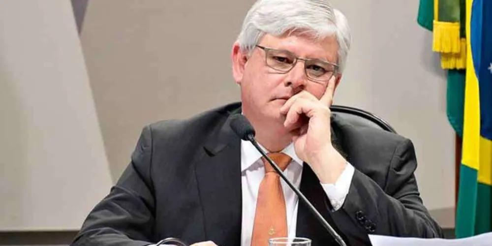 Depois da declaração do ex-procurador-geral sobre matar Gilmar Mendes, Alexandre de Moraes, integrante da corte, impôs restrições