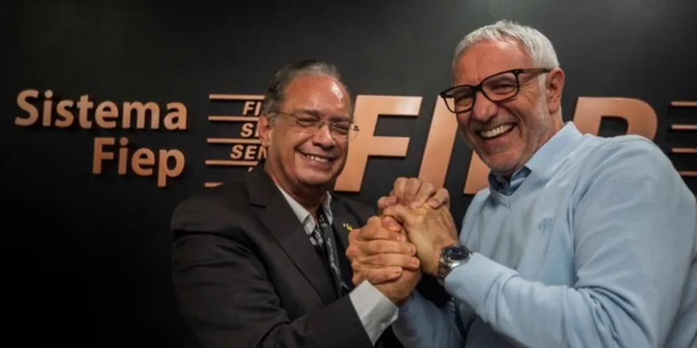Carlos Walter Martins Pedro assume a presidência deixada por Edson Campagnolo