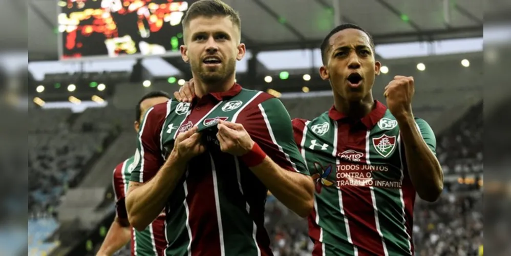 Imagem ilustrativa da imagem Jogando bem, Fluminense vence o Grêmio no Maracanã