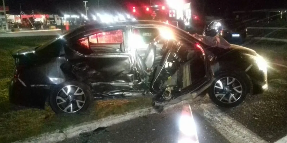 Imagem ilustrativa da imagem Acidente entre dois carros na BR-277 deixa três feridos