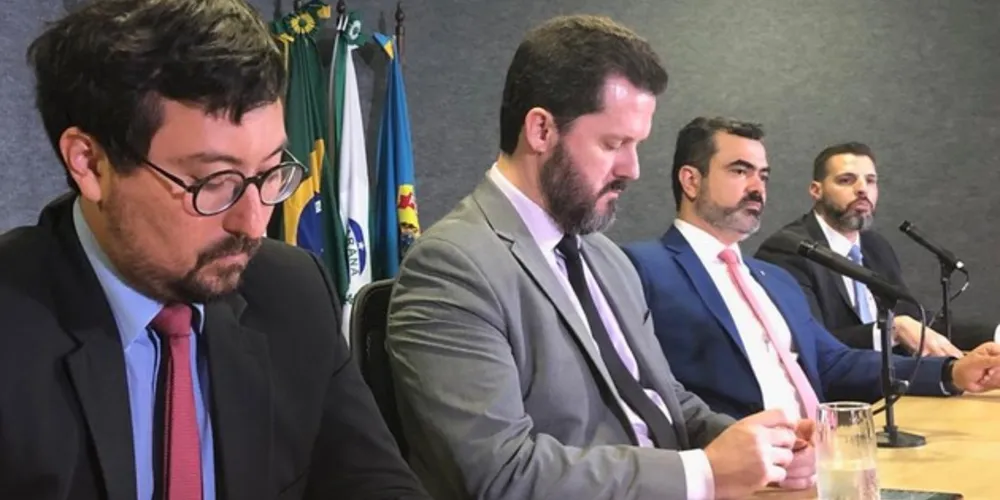 Delegados da Polícia Federal realizaram coletiva de imprensa para detalhar os resultados da operação