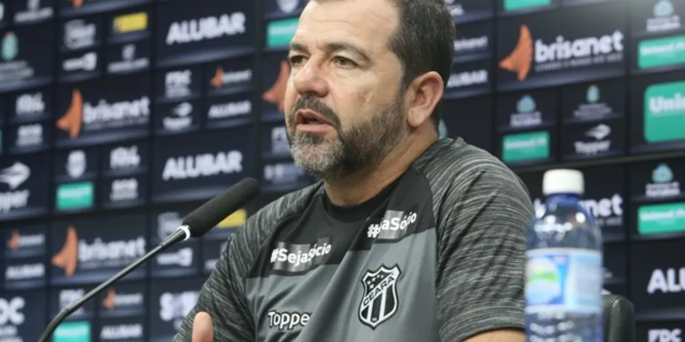 Cai mais um treinador da Série A do Brasileirão