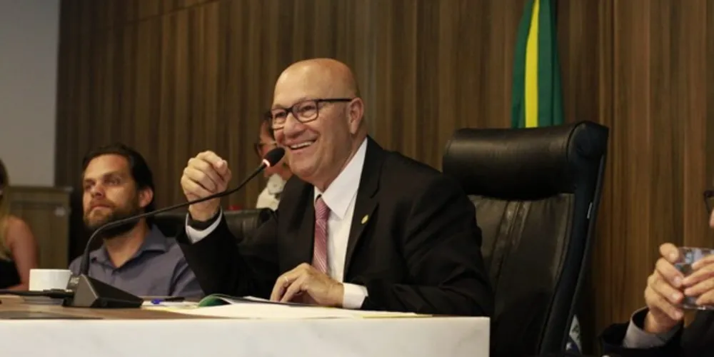 Apesar disso, salienta ele, o transporte coletivo ainda é o grande responsável pela mobilidade nos centros urbanos do país.
