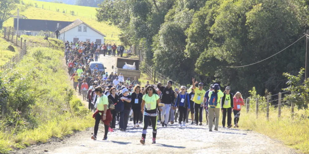 Estão abertas as inscrições para a 1ª Caminhada Internacional na Natureza Rota Guartelá, evento promovido pela Prefeitura de Tibagi.