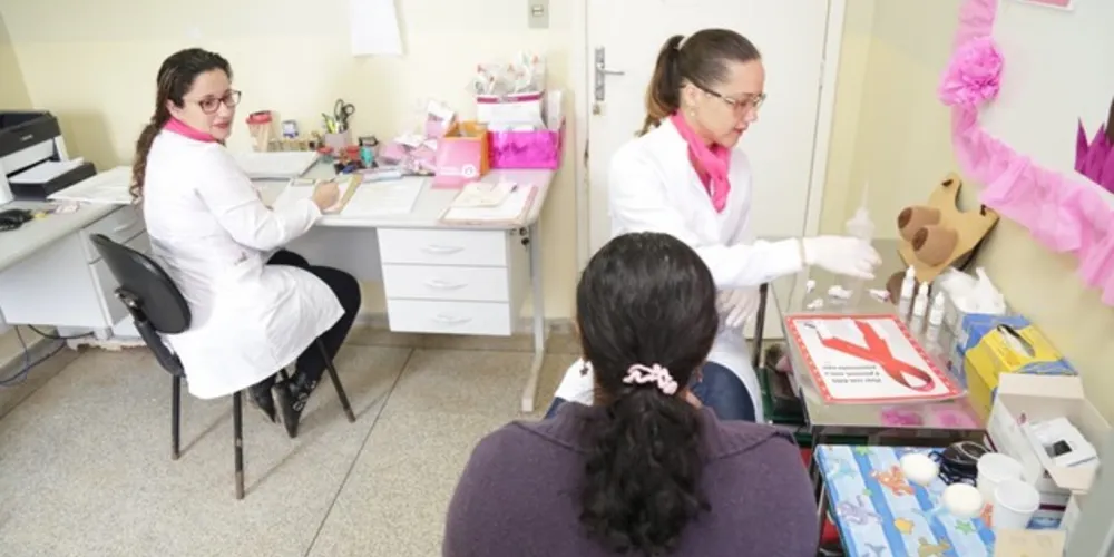 Neste mês, conhecido como 'Outubro Rosa', é realizada campanha de conscientização que tem como objetivo principal alertar as mulheres e a sociedade sobre a importância da prevenção e do diagnóstico precoce do câncer de mama 