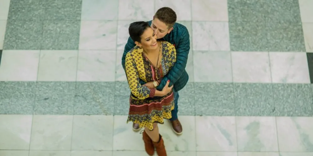  Renato Giovanetti Vieira receberá as felicitações pela passagem de seu aniversário nesta sexta-feira (4). No registro especial, Renato e sua esposa Luana Valgas Martins. Da coluna RC os votos de felicidades e saúde. 