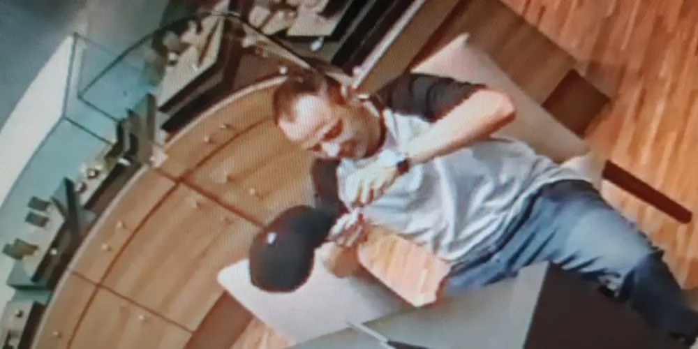 Câmeras de segurança flagraram ação de criminoso no interior da Gravina