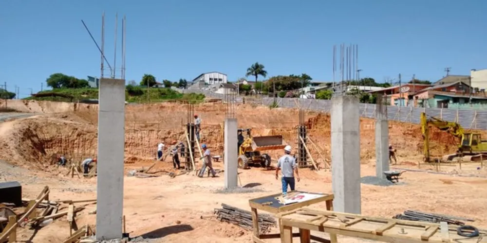 Terraplanagem já foi concluída e obras estruturais já foram iniciadas
