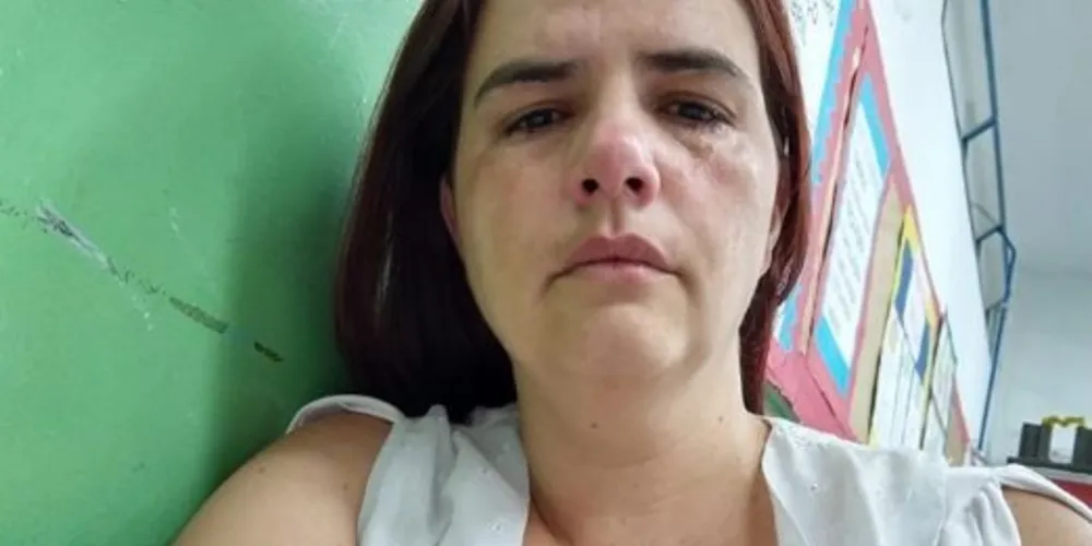 Vanessa Rosa foi agredida por uma mãe de aluno em uma escola municipal de Carapicuíba
