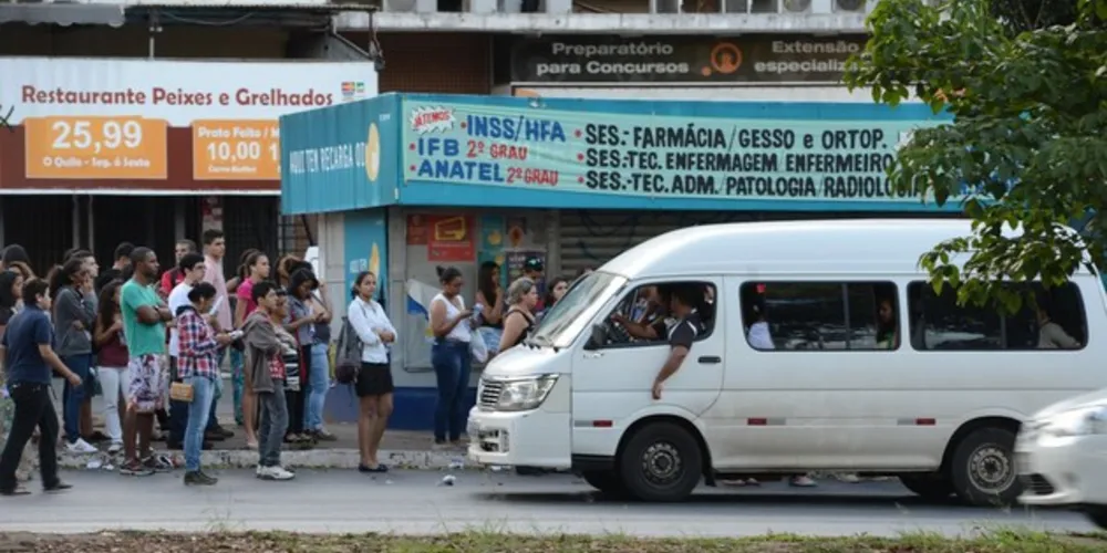 O transporte irregular remunerado de pessoas ou bens passa a ser considerada infração gravíssima com remoção do veículo