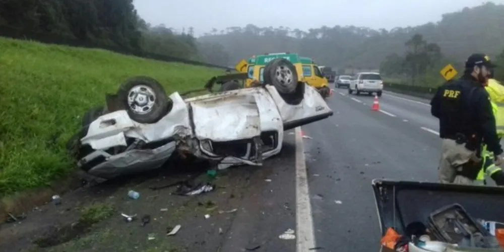 Imagem ilustrativa da imagem Motorista morre em capotamento na BR-116