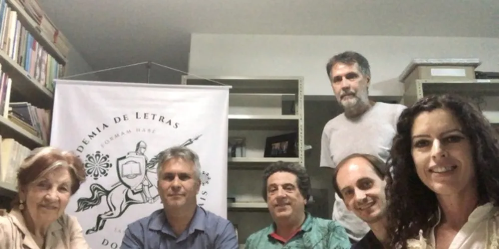 Projeto 'Crônicas dos Campos Gerais' é aberto para toda a comunidade participar com textos

