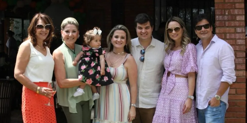 Goretti Rosas, Indianara Milléo, a aniversariante Ísis Mattar Milleo de Oliveira, Maytê  Mattar Milléo e Thiago Bertuol de Oliveira, Cibelle Rosas e Marcius Milléo