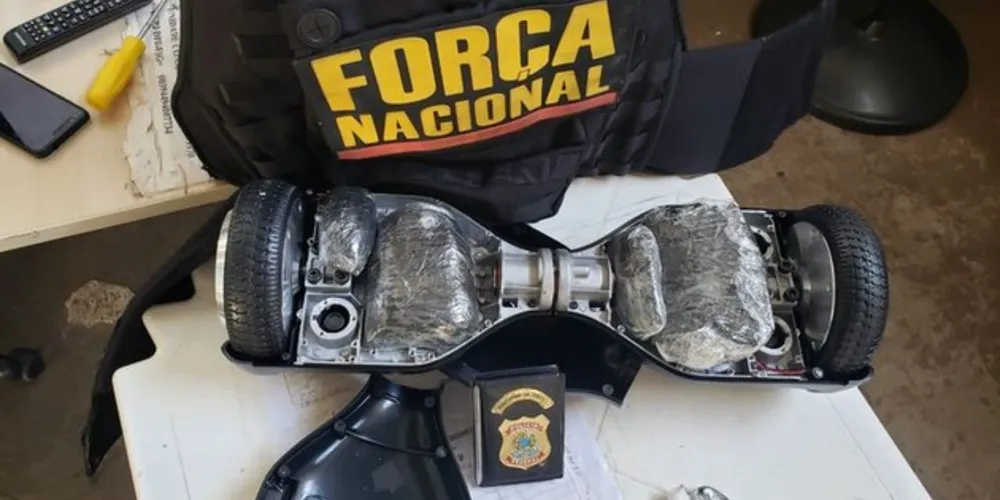 O haxixe estava escondido dentro de um skate elétrico