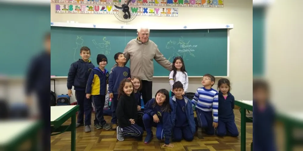 Imagem ilustrativa da imagem Alunos resgatam 40 anos da Escola Evangélica