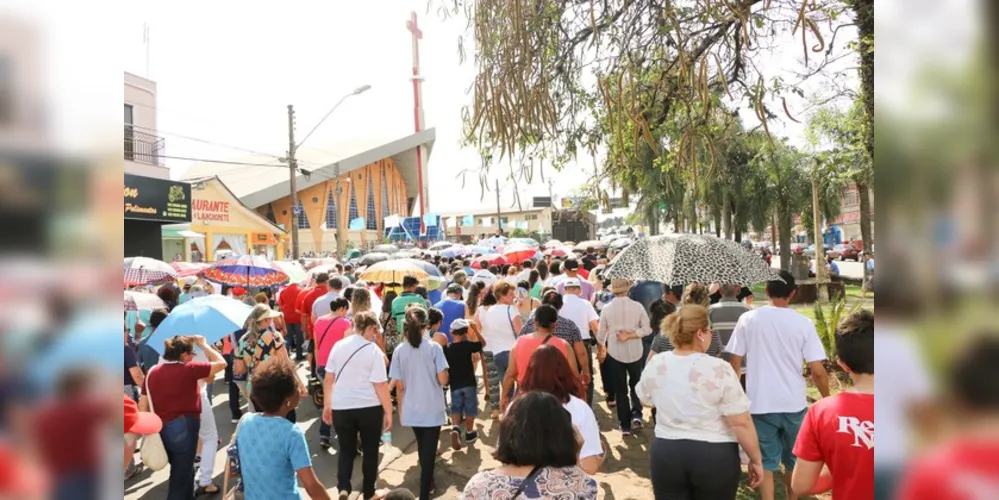 Imagem ilustrativa da imagem Missa e carreata abrem dia da padroeira em PG