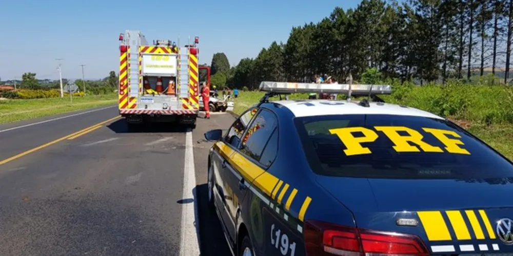 Imagem ilustrativa da imagem Carro capota 11 vezes em acidente na BR-373