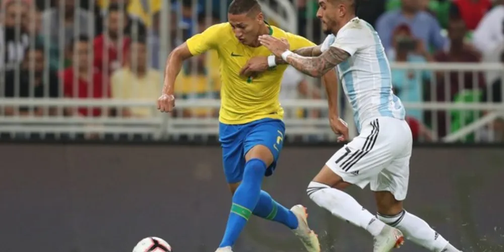 O clássico sul-americano será disputado em Riade, na Arábia Saudita, no dia 15