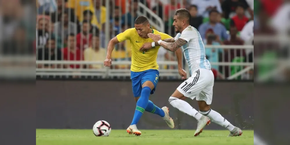 O clássico sul-americano será disputado em Riade, na Arábia Saudita, no dia 15