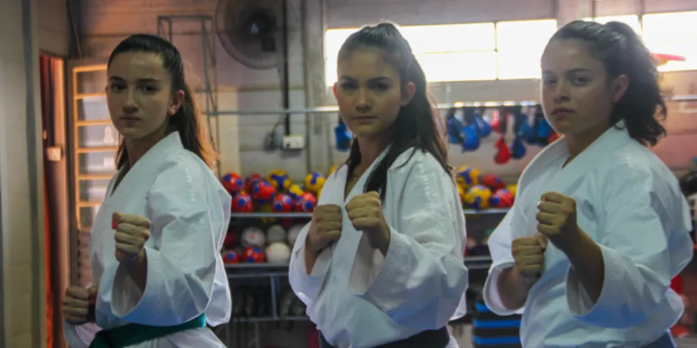 Larissa, Brenda e Thaynara podem conquistar o bicampeonato paranaense em ranking anual no Karatê