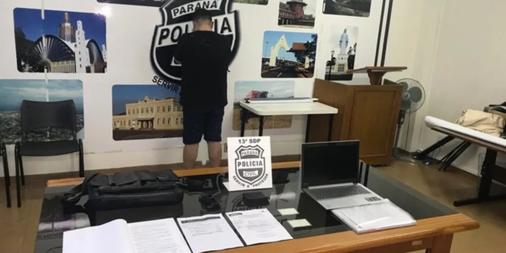 As investigações, através do Setor Operacional da13º (SPD) se iniciaram quando o acusado preso desta segunda-feira (14), fez diversas visitas em um condomínio de luxos e identificando-se como ‘Auditor’. 
