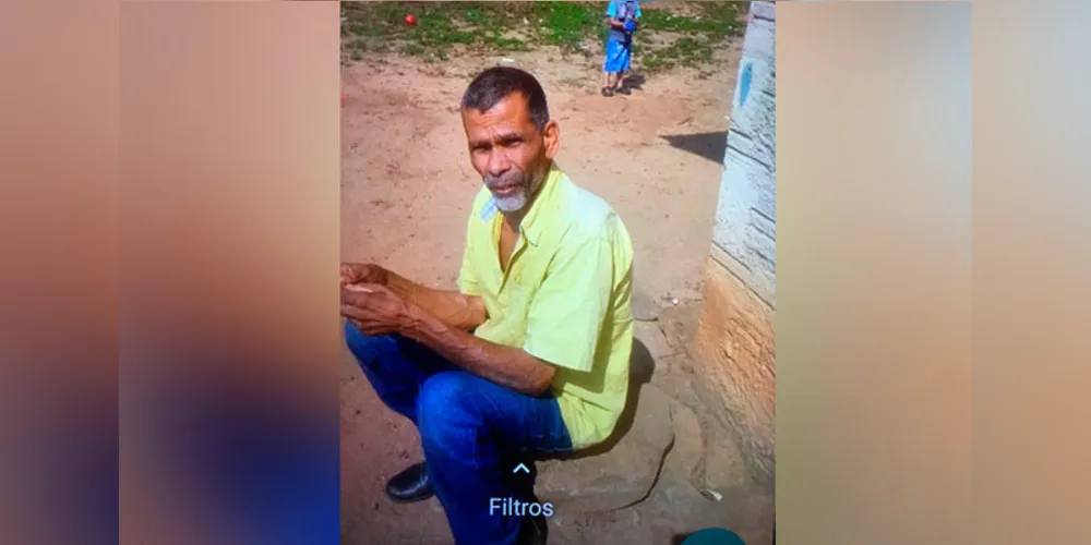 De acordo com os familiares quando Salvador Rosa Silva saiu de casa ele usava camisa azul e calça jeans azul.