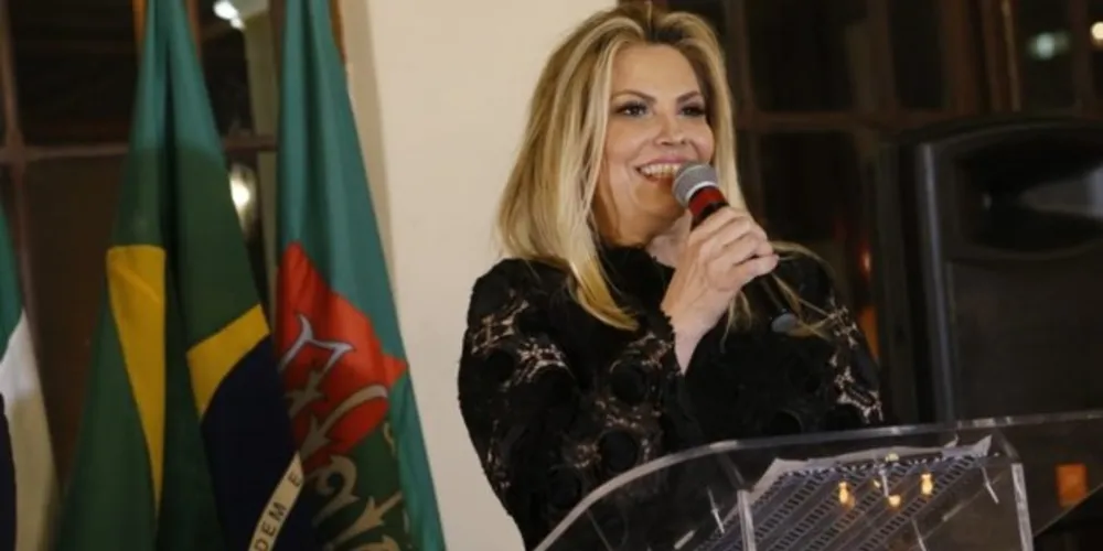 Cida Borghetti é uma das principais referências no país em ações de combate ao câncer de mama