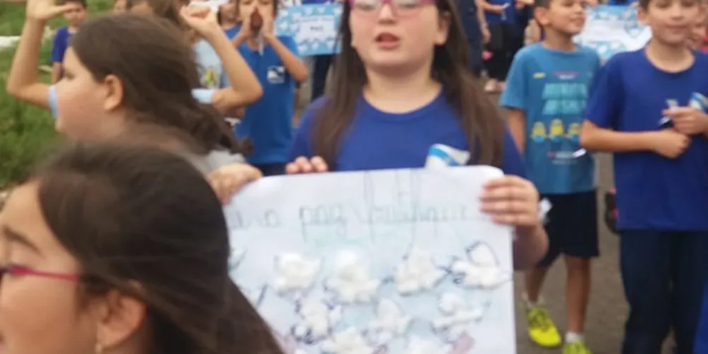 Imagem ilustrativa da imagem Alunos de PG saem às ruas pedindo paz