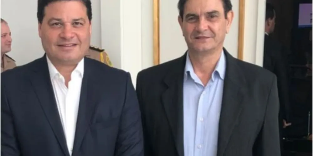 Sandro Alex e Zé Maria anunciam investimento em escolas de Ponta Grossa.