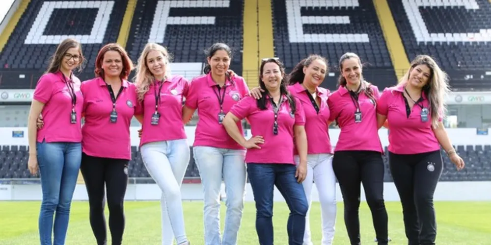 Na Loja do Fantasma, está a venda uma camisa especial do Outubro Rosa, utilizada pelas funcionárias nos dias de jogos
