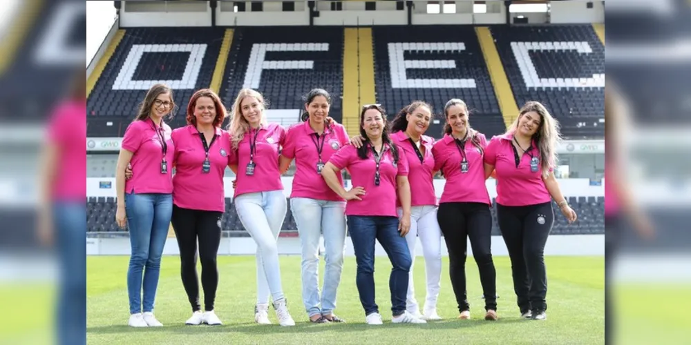 Na Loja do Fantasma, está a venda uma camisa especial do Outubro Rosa, utilizada pelas funcionárias nos dias de jogos