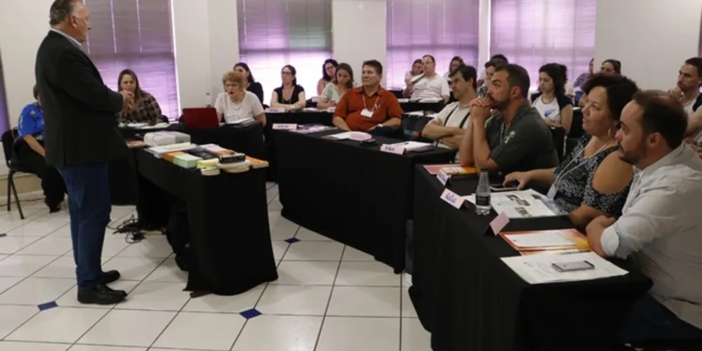 Imagem ilustrativa da imagem Adetur recebe certidão do Ministério do Turismo