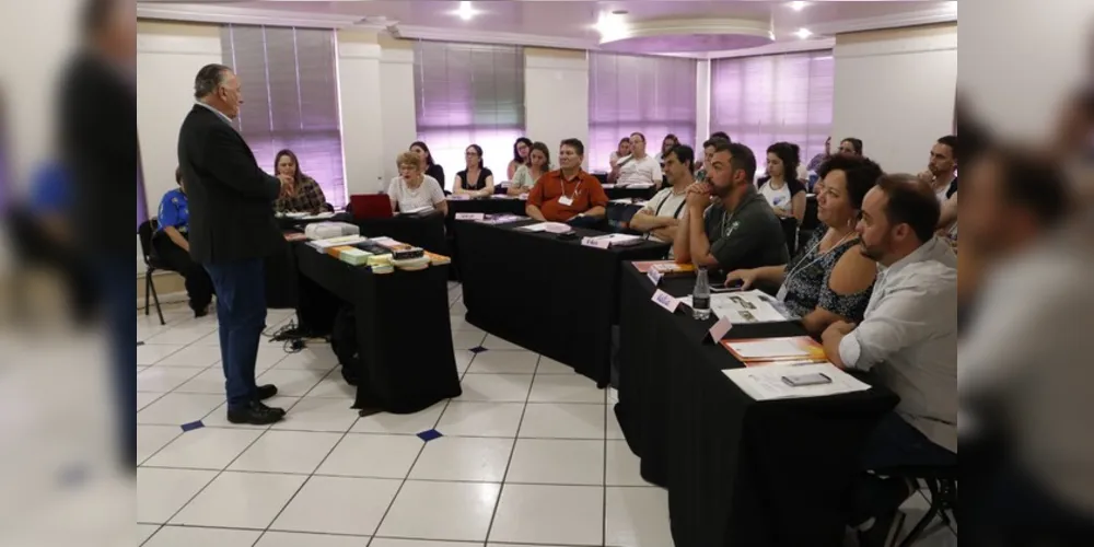 Imagem ilustrativa da imagem Adetur recebe certidão do Ministério do Turismo