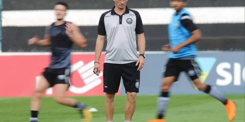 Alvinegro entra em campo neste sábado para confrontar o São Bento-SP