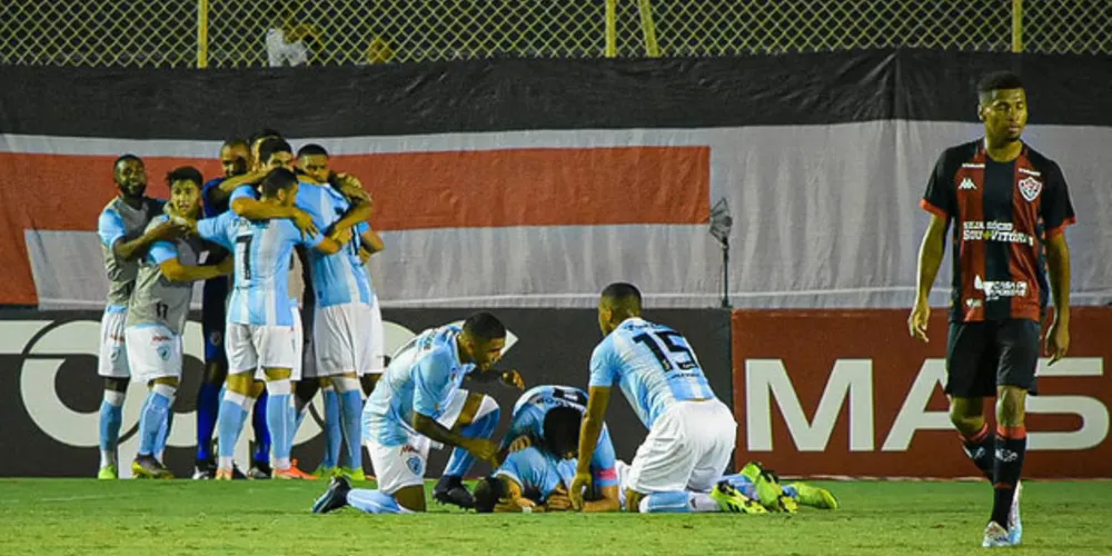 Gol da vitória foi marcado no segundo tempo da partida no Barradão