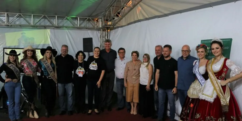 Imagem ilustrativa da imagem Salão de Turismo dos Campos Gerais é aberto oficialmente