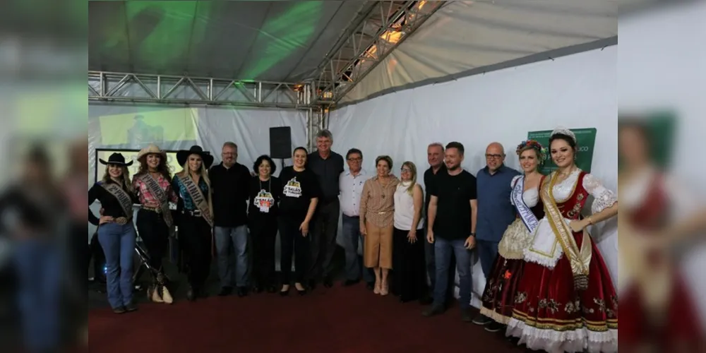Imagem ilustrativa da imagem Salão de Turismo dos Campos Gerais é aberto oficialmente