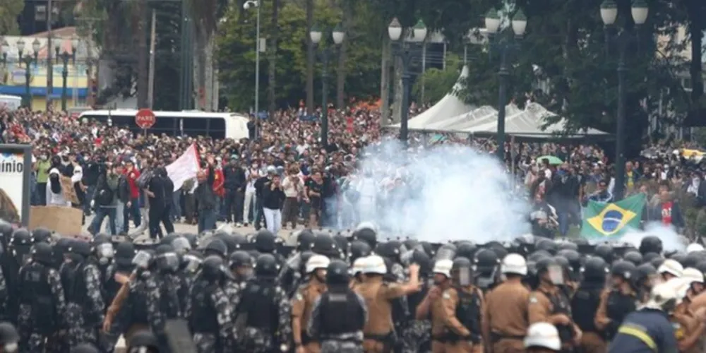 Imagem ilustrativa da imagem Justiça arquiva processo da "Batalha do Centro Cívico"