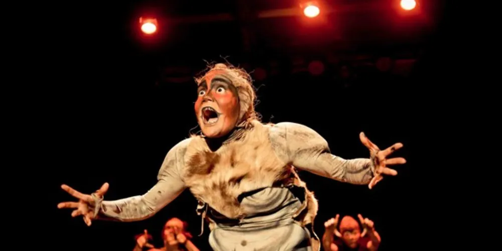 O evento reúne 99 espetáculos organizados em 6 mostras em diversos espaços da cidade