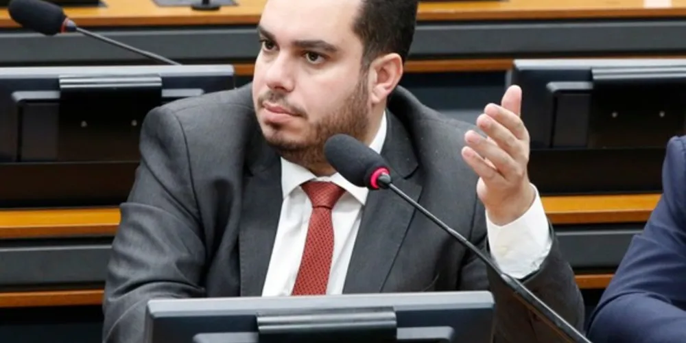  presidente do PSC no Paraná pede para que as pessoas entrem em contato com os deputados em quem votaram, para que retirem suas assinaturas da PEC. 