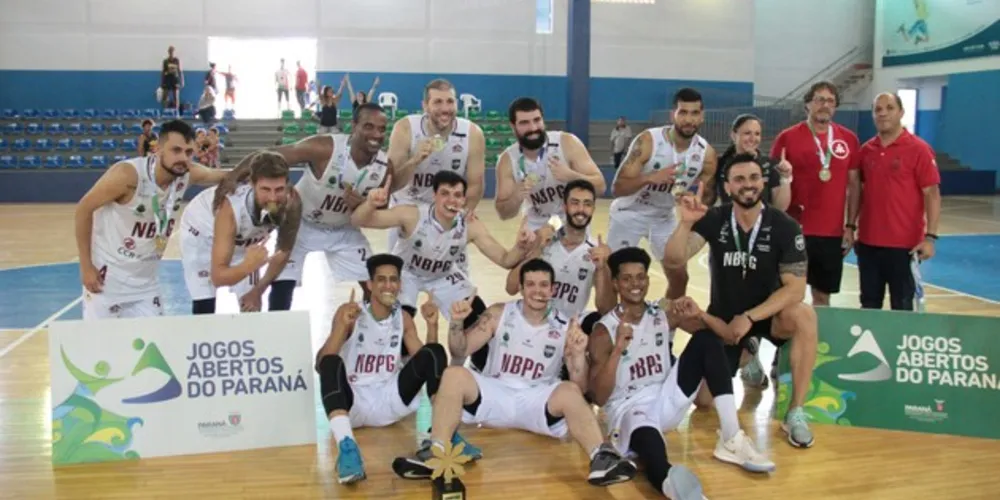 No basquete masculino Ponta Grossa superou Londrina, por 79x88, coroando uma campanha só de vitórias