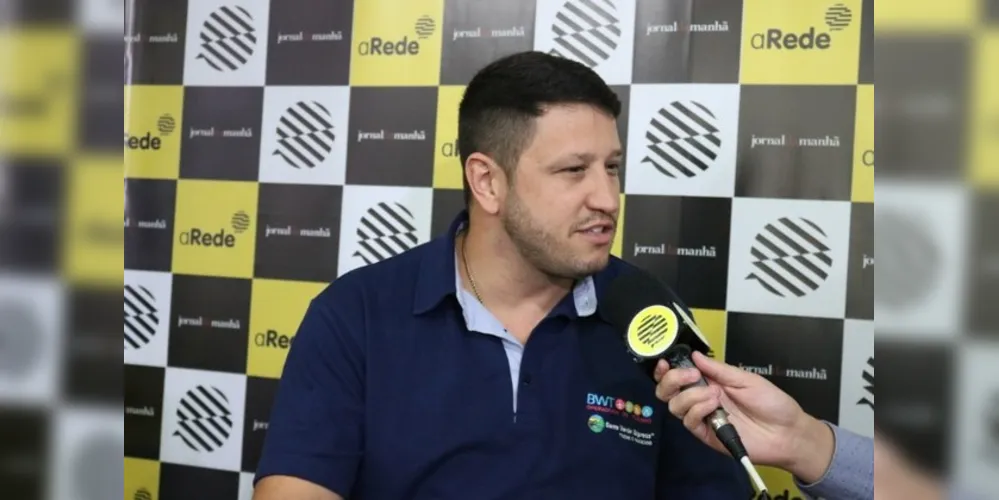 Imagem ilustrativa da imagem Adonai Aires Filho ministra palestra sobre o turismo no PR