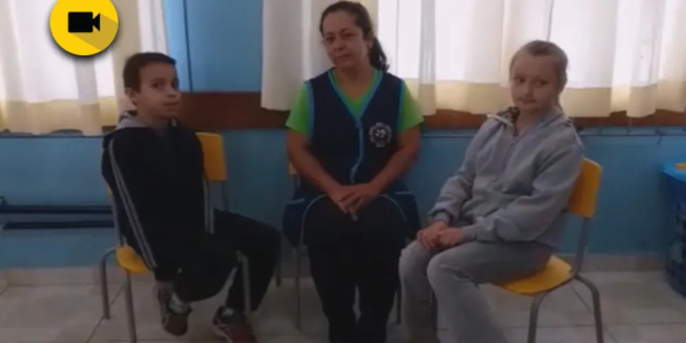 Imagem ilustrativa da imagem ‘Chuva de pedras’ é tema de entrevistas em 4º ano