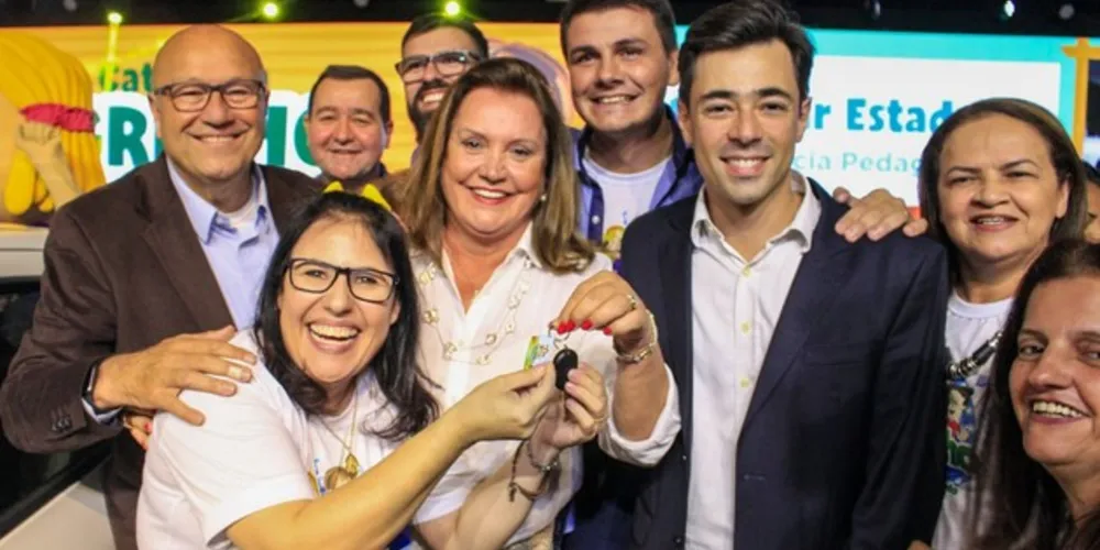 Sheila venceu com o tema “Informação e comunicação: Agrinho em ação”.