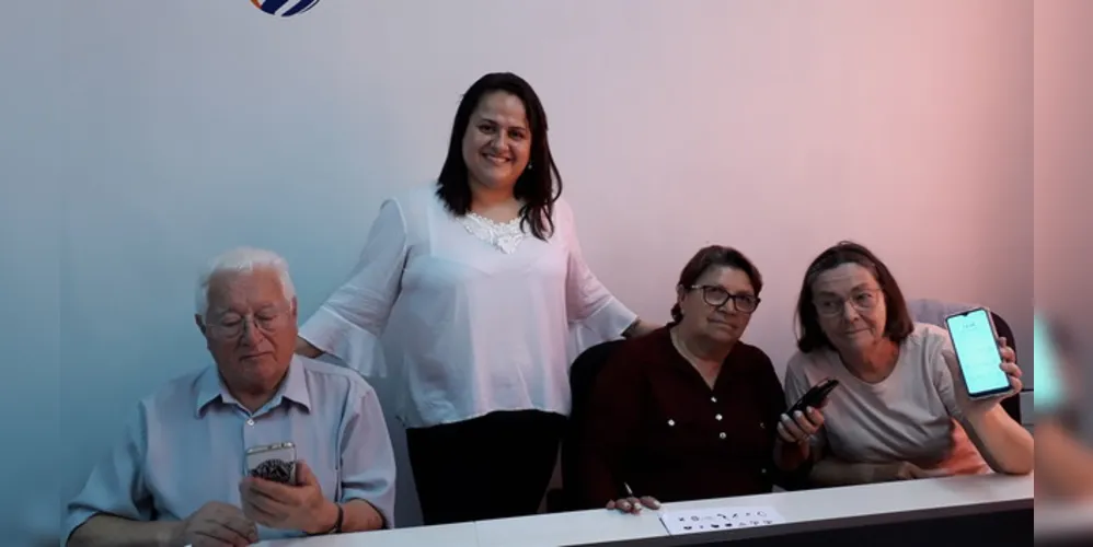 A Cassol realiza o curso ‘Celular para Idosos’ com a intenção de aproximar a terceira idade as novidades e avanços tecnológicos registrados nos últimos anos
