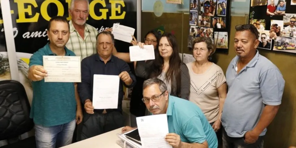 Todos estão devidamente cadastrados na prefeitura, participam de todos os encontros e reuniões que são propostos a classe, e tem inclusive alvarás e licenças.