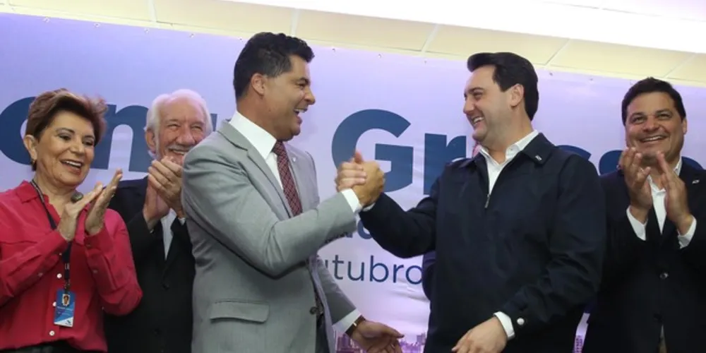 Ato na prefeitura marcou a instalação da sede do Governo do Estado na cidade